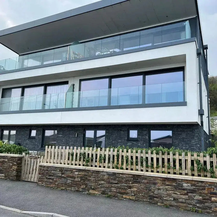 Tier stone cladding black