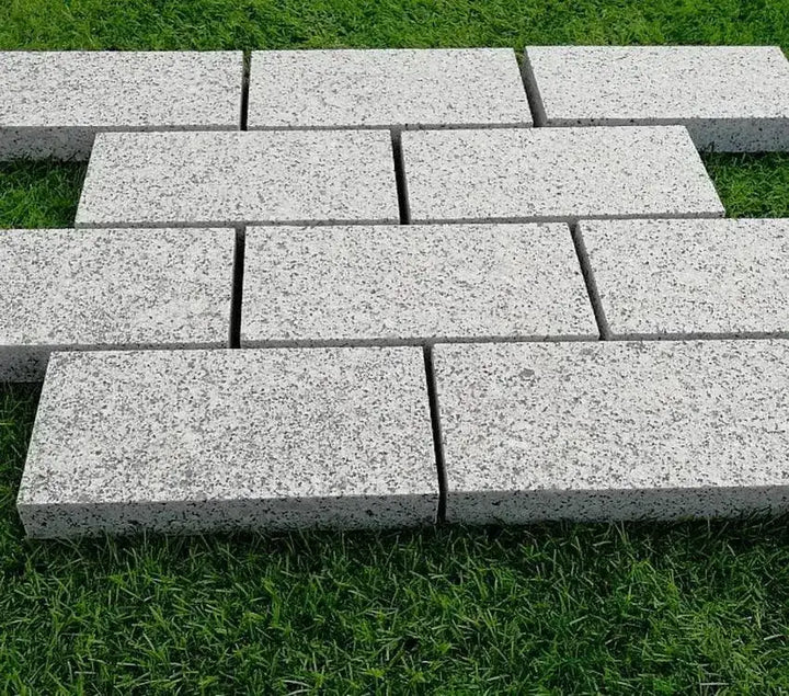 cobbles stones edging stones
